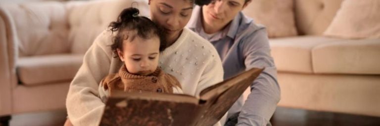 7 Benefits of Storytelling For Kids