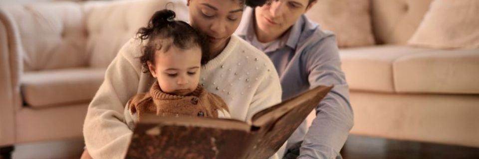 7 Benefits of Storytelling For Kids